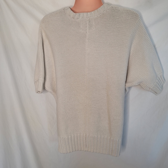 Guess Short Sleeve Sweater - Picture 4 of 5